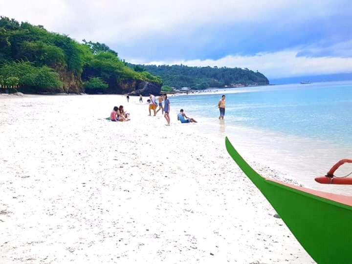 Sealovers' Place Masasa Beach Batangas Extérieur photo